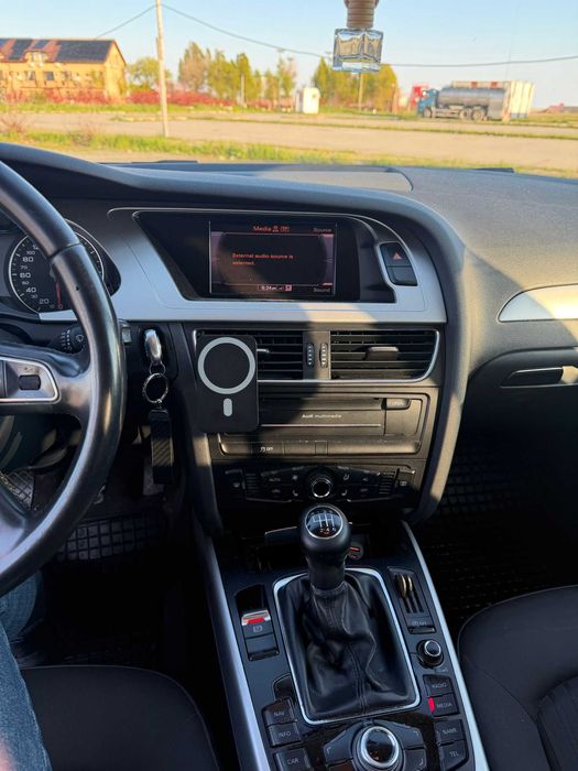 AUDI A4 2011 — imagine 2