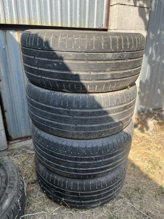 Продам резину 255/55R18