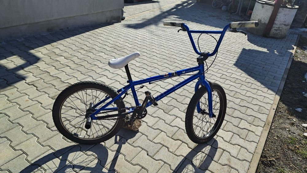 De vinzare bicicleta Bmx