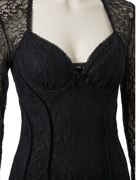 Нова черна рокля