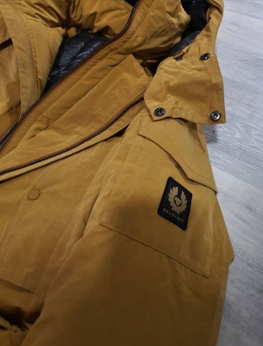 Geaca puf Belstaff XL lucrata o marime mai mare