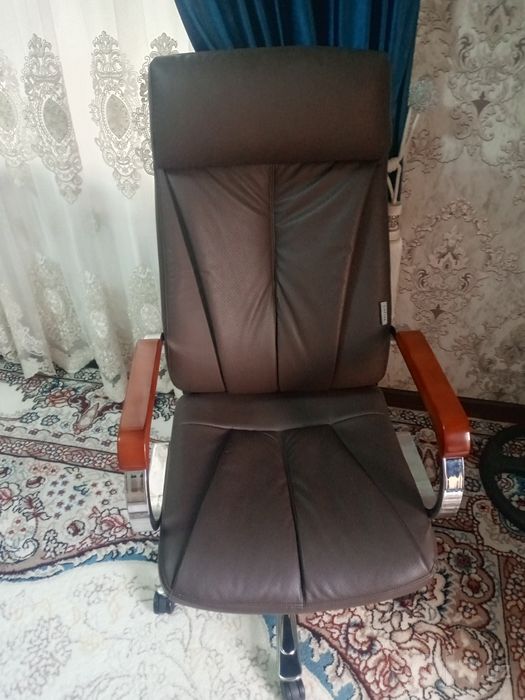 Продаётся офисное кресло