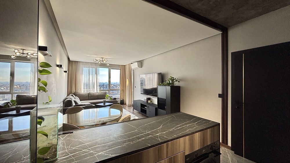 Двустаен апартамент в Томов Плаза