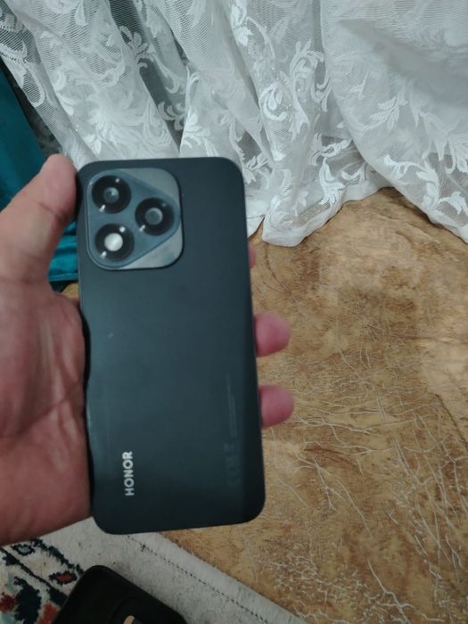 Продаю Хонор 400lite 256гб