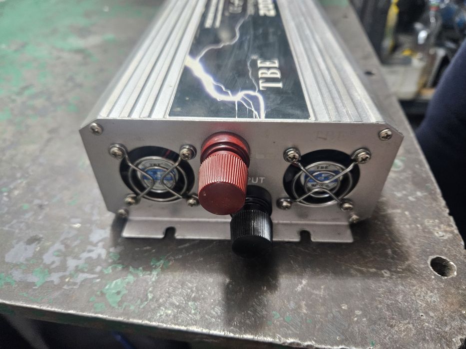 Продам инвертор 24/220 вольт