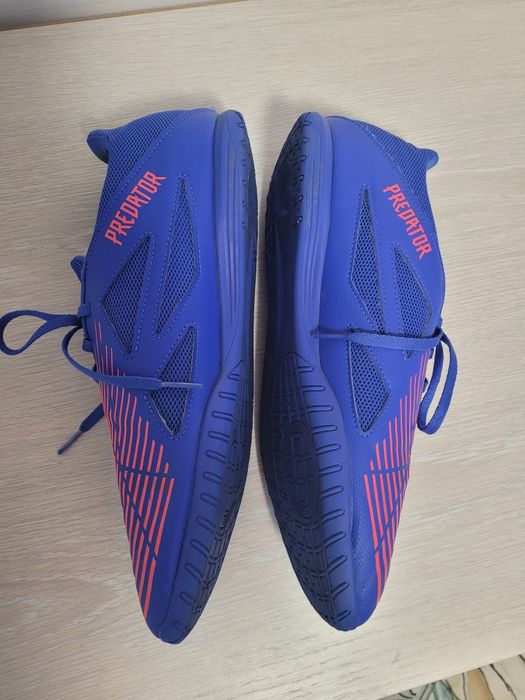 Adidasi predator, nr 46