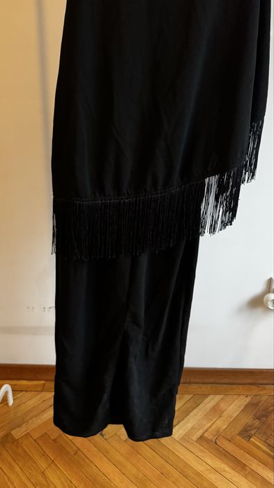 rochie neagră elegantă cu franjuri Zara S