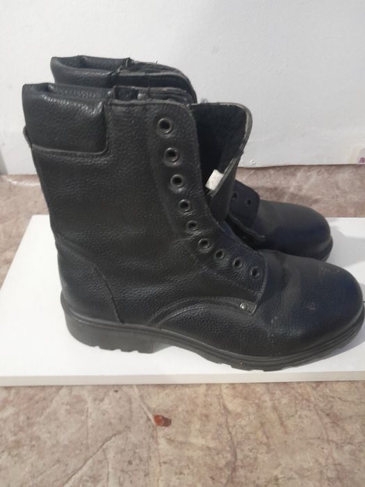 Продам  берцы новые  зимние  и летние