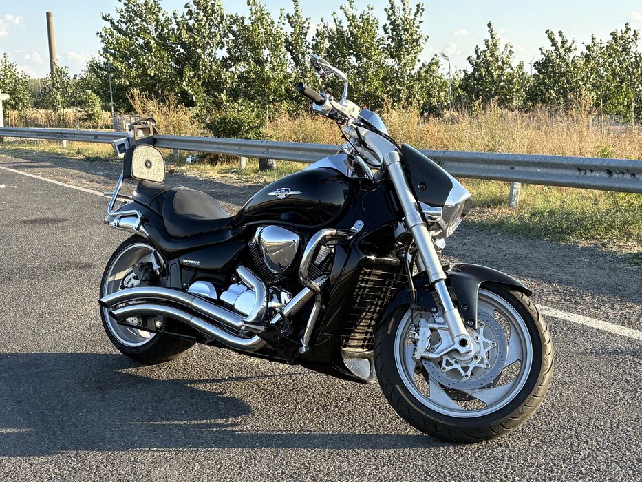 Vand Suzuki Intruder m1800r modificat + accesorii