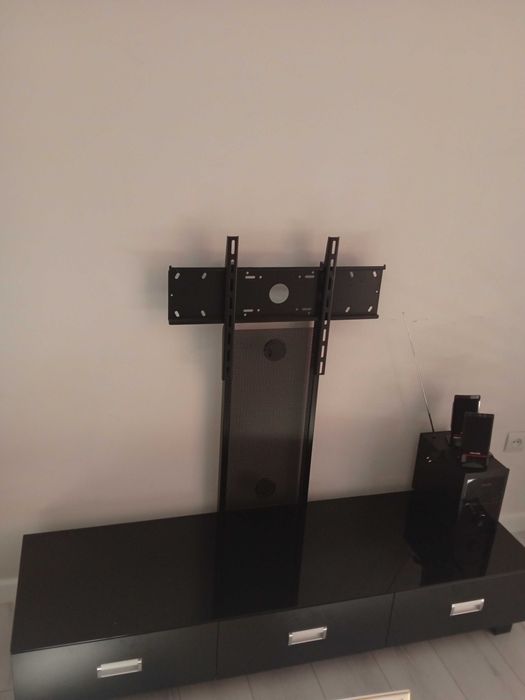 Подставка под телевизор