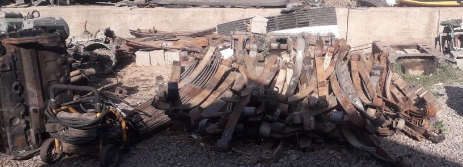 Бампер. Рессор. Бак. Двигатель. Коробка. КПП. Мост.