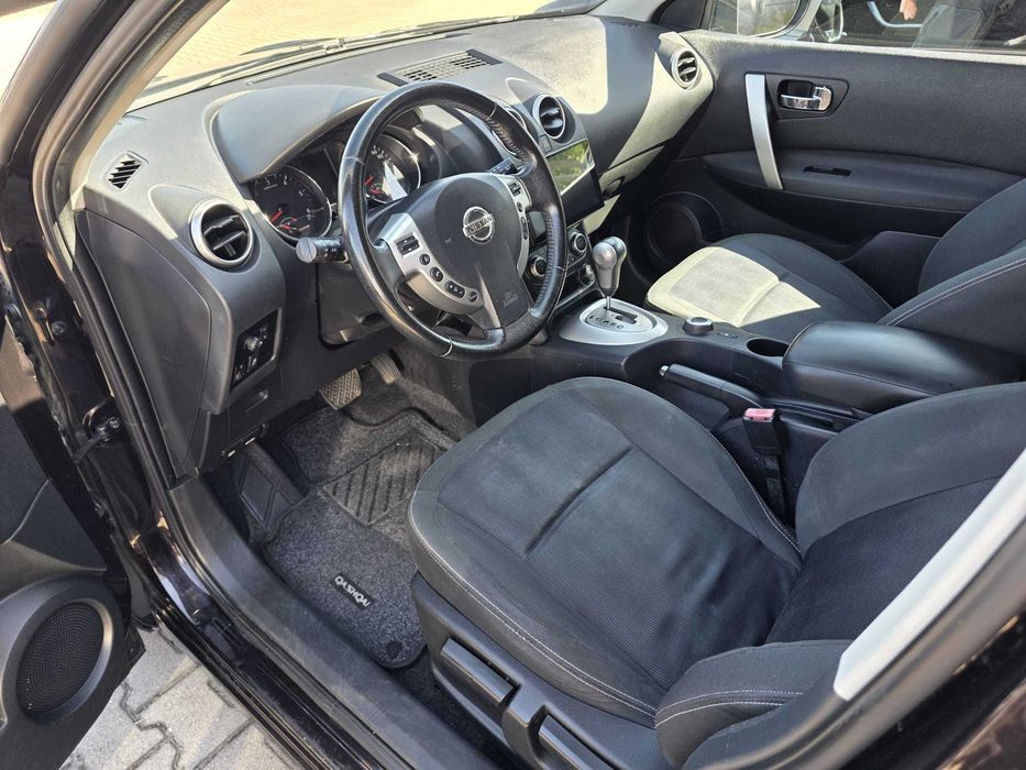 Nissan Qashqai 4x4 - An 07/2011 - 2.0d Automat 150Cp Euro 5 - Navi / Pilot Aut / Culoare Deosebita!