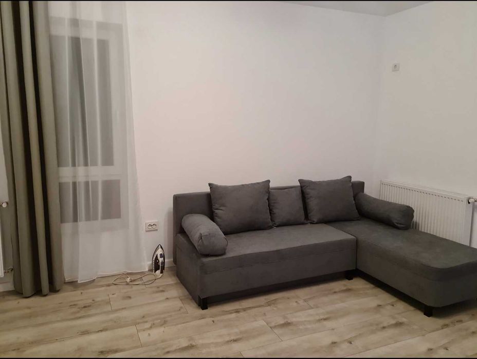 Inchiriez apartament