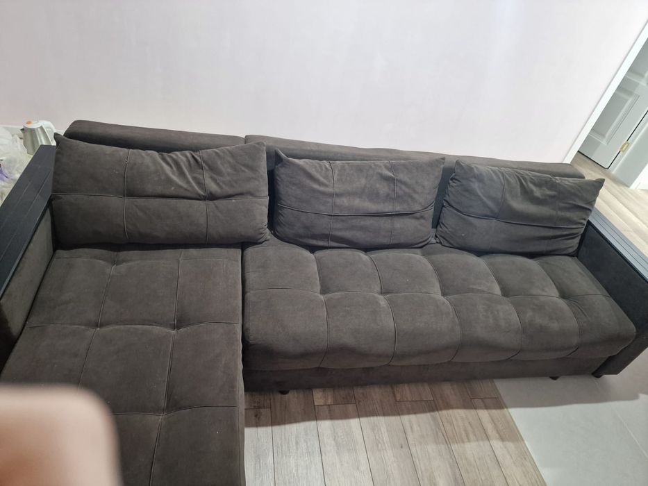 Диван угловой в отличном состоянии