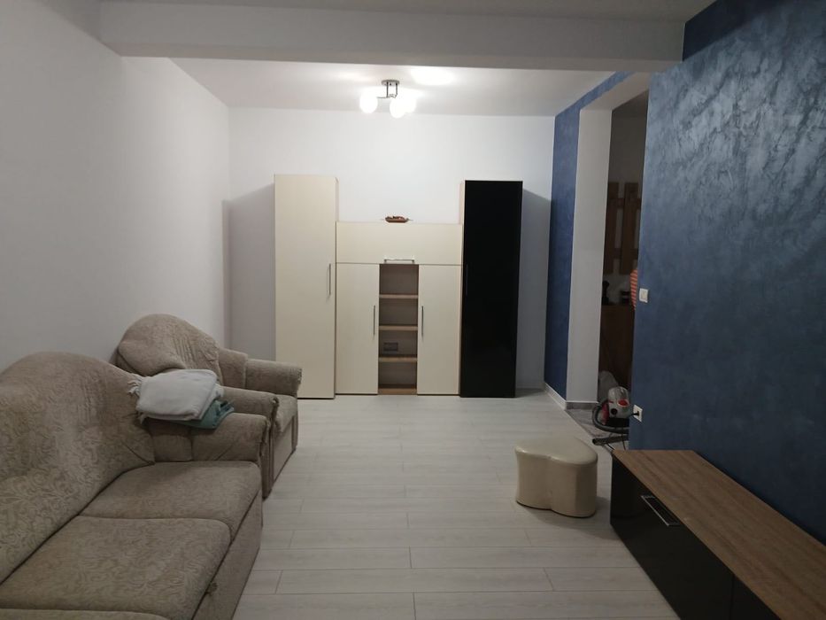 Închiriez apartament cu două camere Giroc