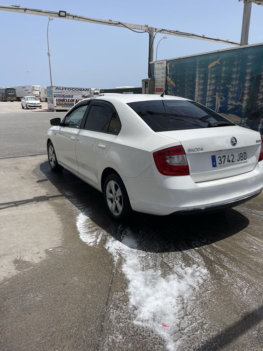SKODA Rapid 2015 — imagine 2