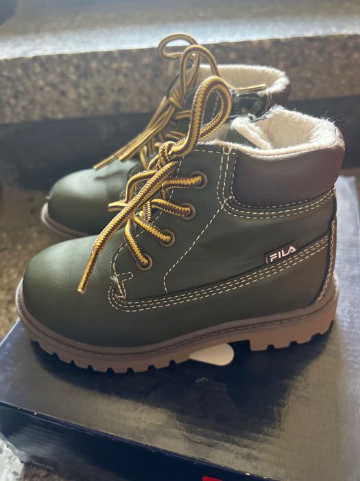 Детски боти подходящи за момче и мимиче