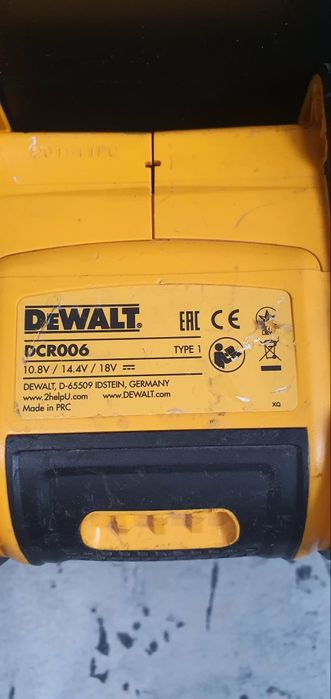 Vând boxă bluetooth DeWalt