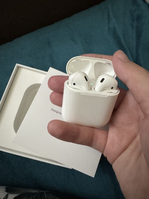 Airpods 2 продается б/у оригинал