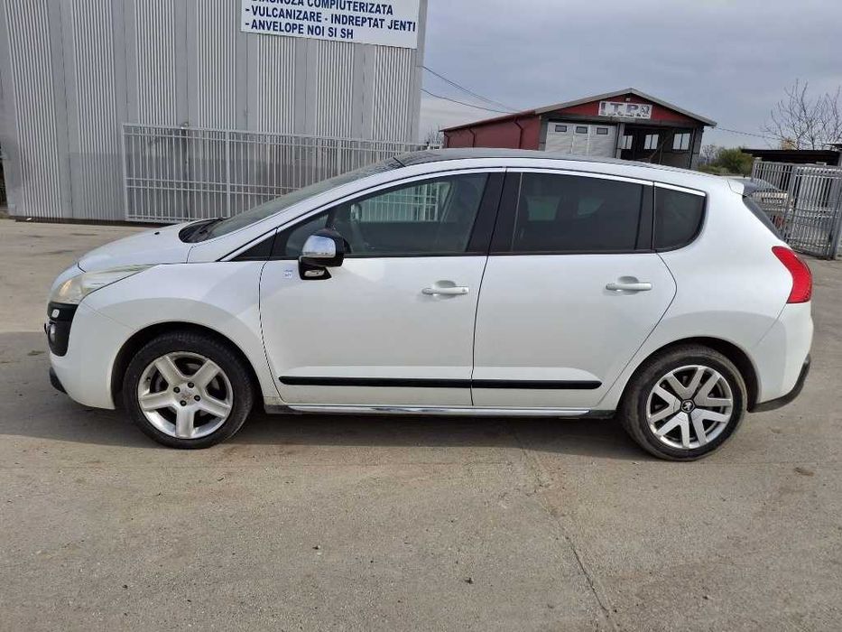 Dezmembrez Peugeot 3008 Hybrid 4x4 2.0 HDI RHC 200 cai an 2012