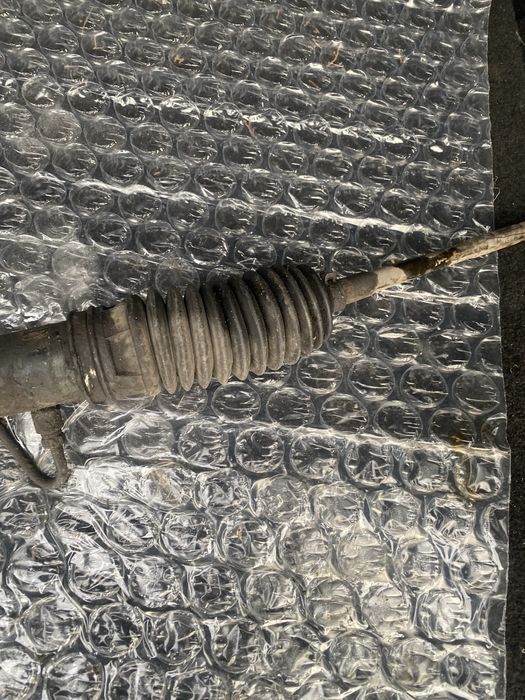 Оригинална кормилна рейка Subaru Impreza / Forester / Legacy