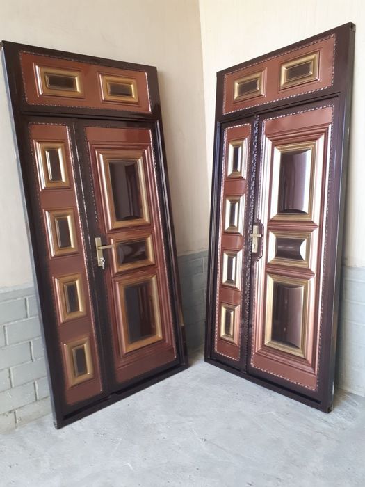 Дом эшик, Входной дверь