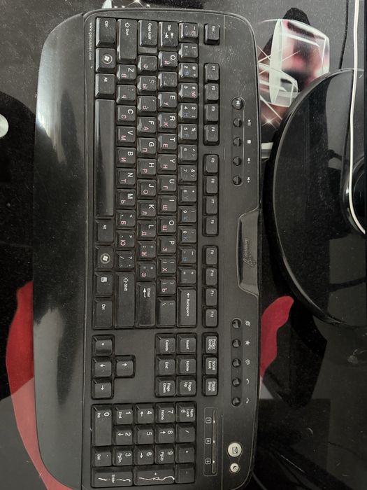 Продаю ПК  и стол тоже