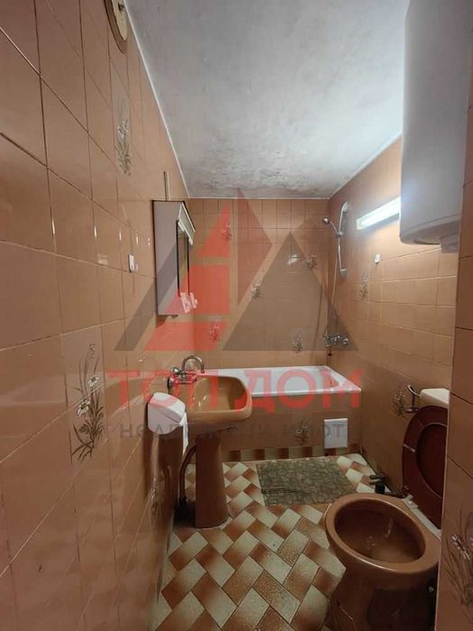 Дава се под наем Тристаен апартамент в Варна, Левски - 75 кв.м за 408 € - Снимка #6