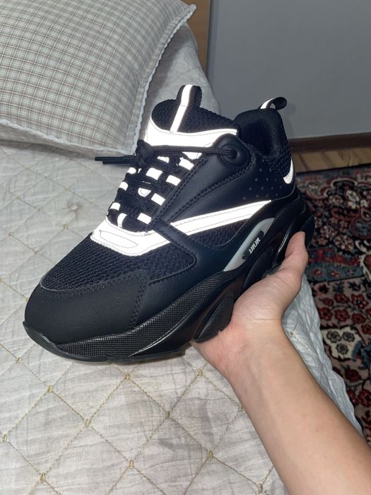 Продам christian dior b22