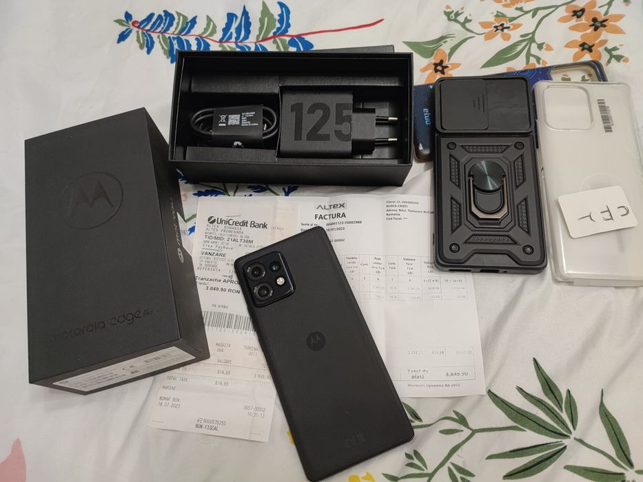 V/S Motorola edge 40 pro impecabil 256/12 în garanție la Altex