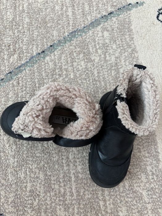 2 броя детски  ботушки