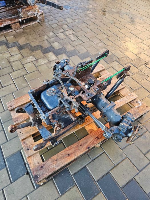 Dezmembrez Tractor Iseki 4330