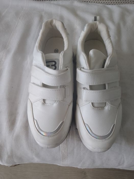 Красотки на платформе