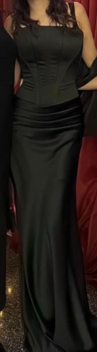 Продам корсетное платье Embarkstore