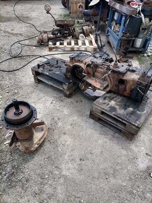 Dezmembrez  fiat 411 215,Same 450 cent Atlanta Italia