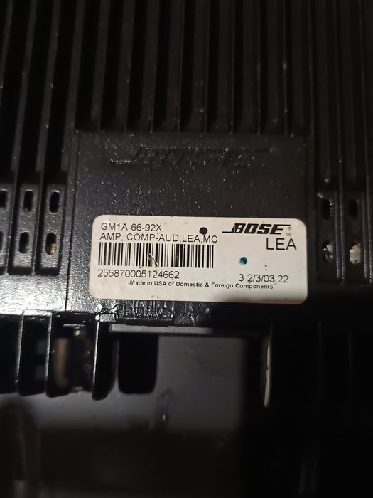 Усилвател bose свален от Мазда 6