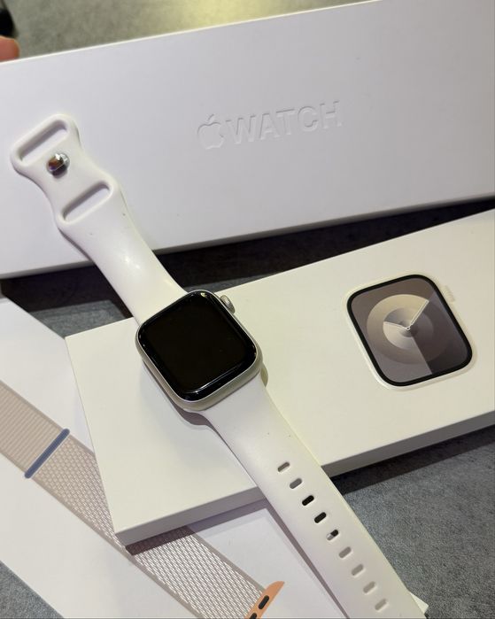 Apple Watch Series 9, 41 мм, Starlight