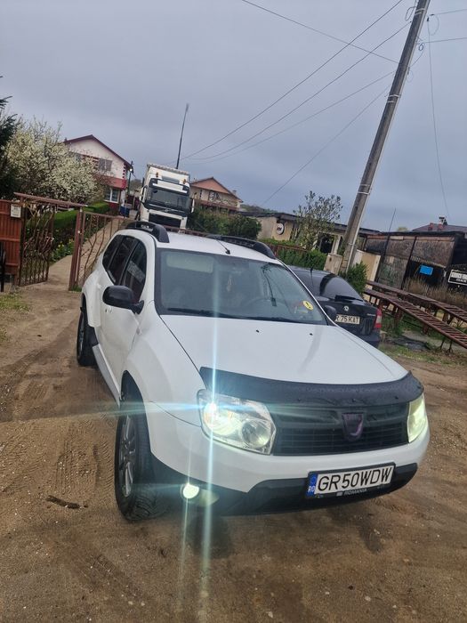Vând Duster 1.5 DCI