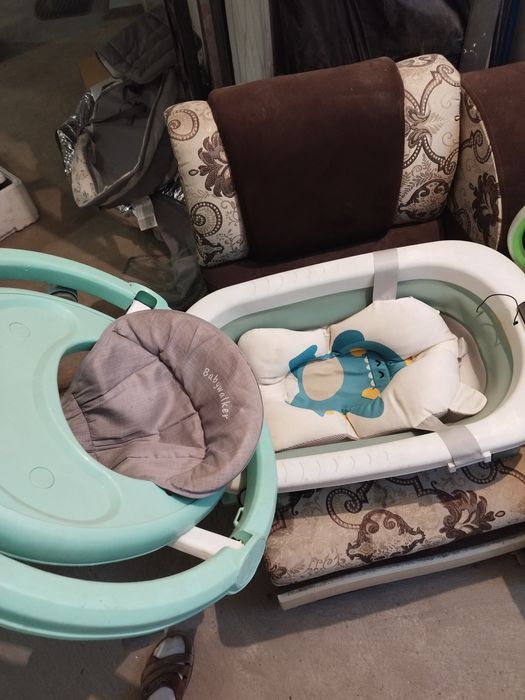 Ходунок   и ванна детский