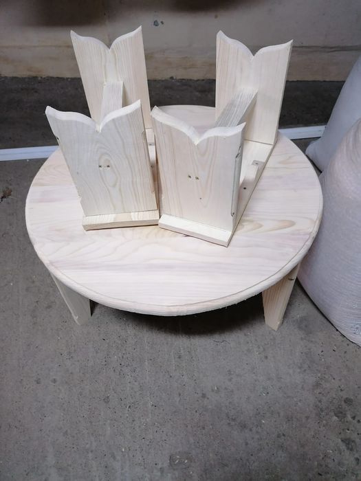 Vând masă rotundă rustică