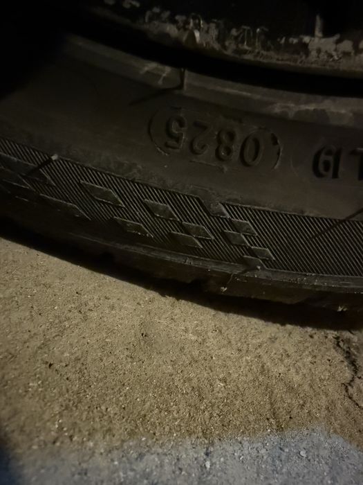 245/40 R 19 продажа
