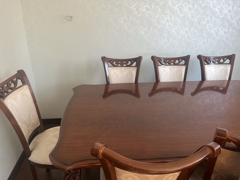 Продам итальянский гарнитур