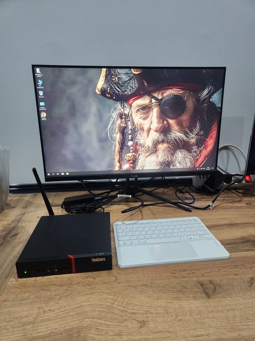 Lenova ThinkCentr DDR4  INTEL