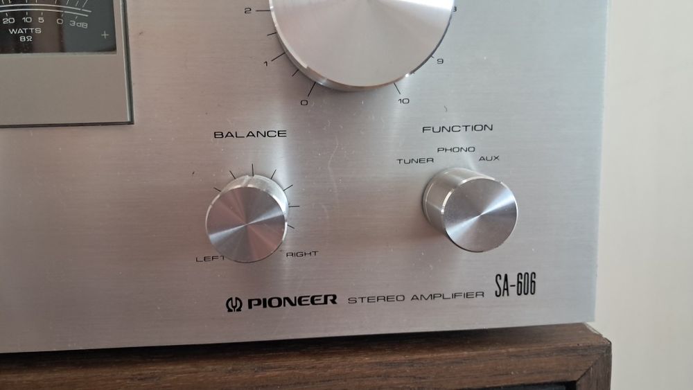 Усилвател Pioneer SA-606