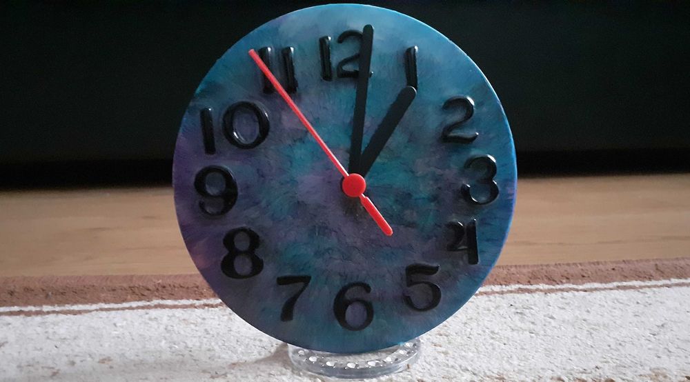 Ceas rasina albastra 15 cm