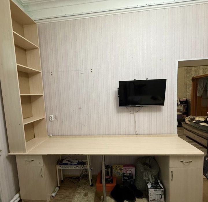 Продам письменный стол