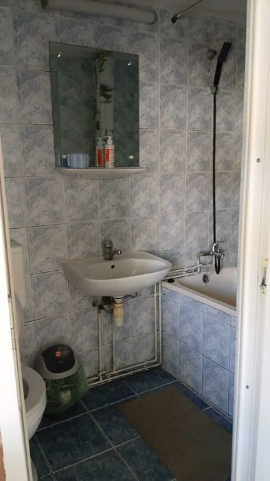 Inchiriez casa zona Brașovechi / Centrul Nou