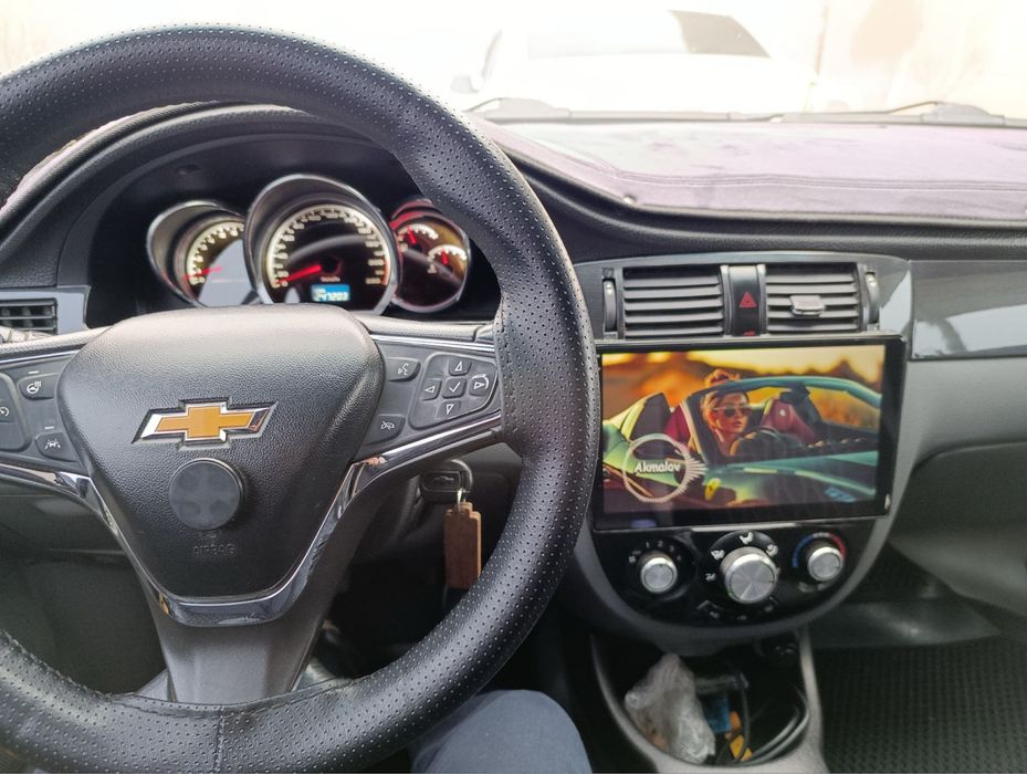 Сотувда автомашина ласетти