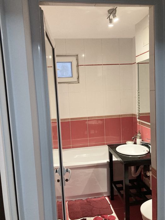 Proprietar Inchiriez apartament 2 camere Micro 19