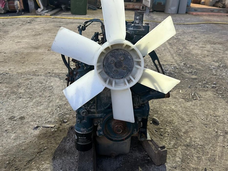 Двигатель  kubota D1105